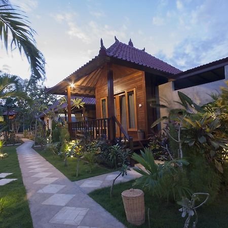 Amora Hut'S Nusa Lembongan  Exterior photo